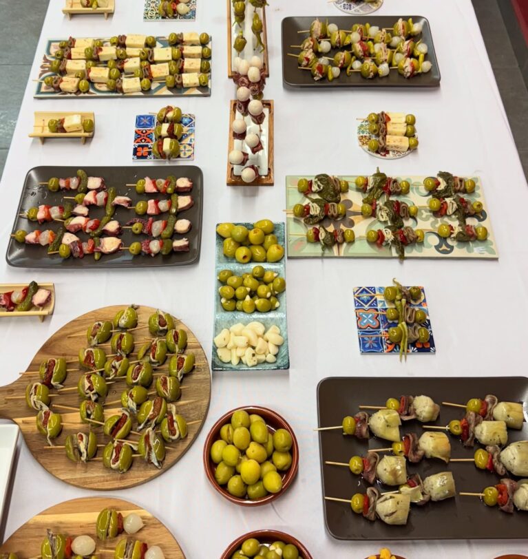 Aceitunas Adrián en Zaragoza de la mano de Campomar Selección Gourmet.